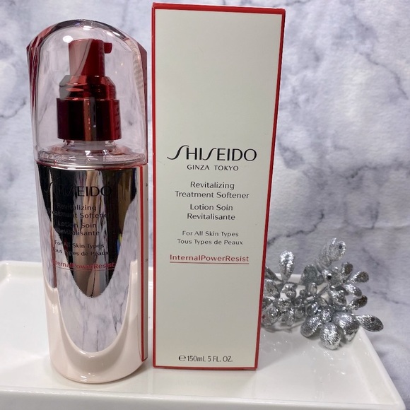 Shiseido Revitalizing Treatment Softener, anti-aging, NEW - Full Size 150 ml - Picture 2 of 10